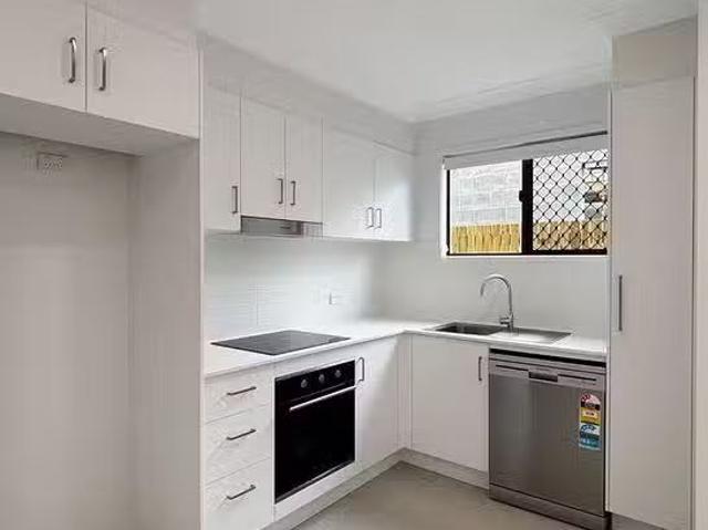 Deal! 2/65 Limestone Crescent, Condon, QLD 4815