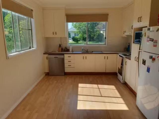 Cheap 26 Wilburtree Street, TAMWORTH House for rent Listed by.
