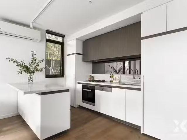 Nice 2/738 Orrong Road, Toorak, VIC 3142