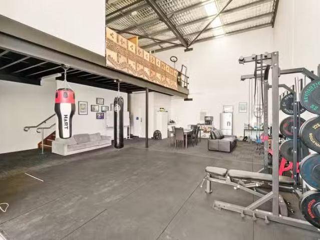 Charming 2/75 Flinders Parade, North Lakes, QLD 4509 Industr.