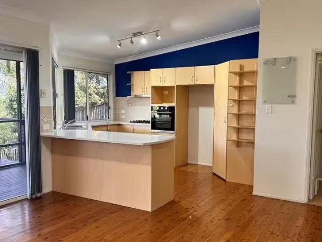 Rental! 27 Manra Way, Pacific Pines, QLD 4211