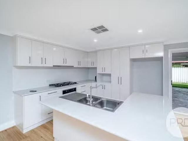 New 27 Maple Road, Lake Albert, NSW 2650