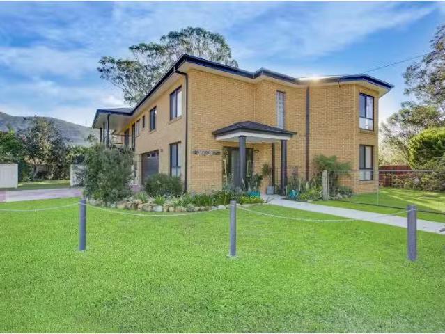 Nice 27 Bay Street, DUNBOGAN House for rent Listed by Prd Lau.