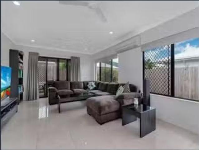 Just in! 27 Carter Close, Smithfield, QLD 4878