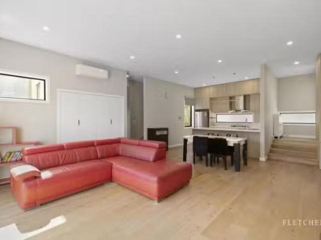 New 2/7 Crest Grove, Nunawading VIC 3131 Townhouse Auction