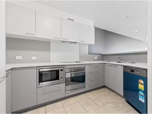 Rental! 2/7 Eldridge Crescent, Garran Apartment for rent List.