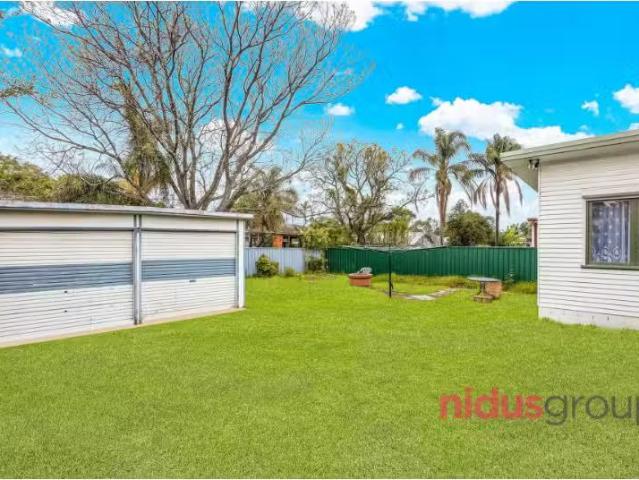 Deal! 27 Feramin Avenue, Whalan House for rent Listed by Usam.