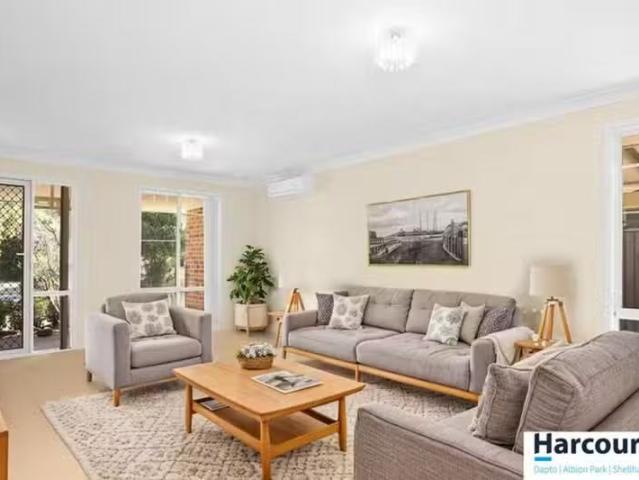Charming 27 Glenwood Grove, Horsley, NSW 2530 House for Rent