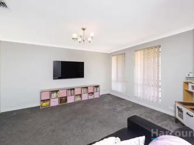 Rental! 27 Jacob Close, Wanneroo, WA 6065