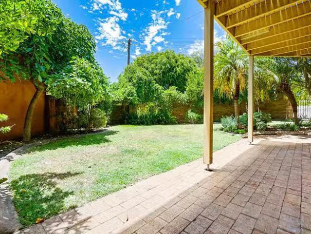 Rental! 27 Roseberry Avenue, South Perth, WA 6151