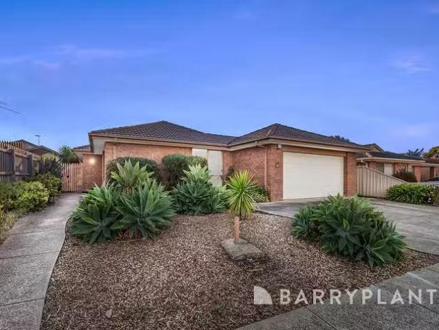 Charming 27 Stagecoach Crescent, Sydenham, VIC 3037