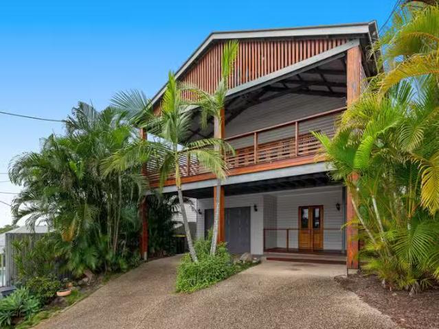 Unique 27 Trafalgar Street, Morningside QLD 4170