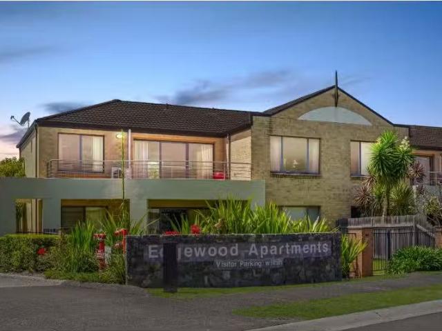 Nice 28/2 Forestview Way, WOONONA Apartment for rent Listed b.