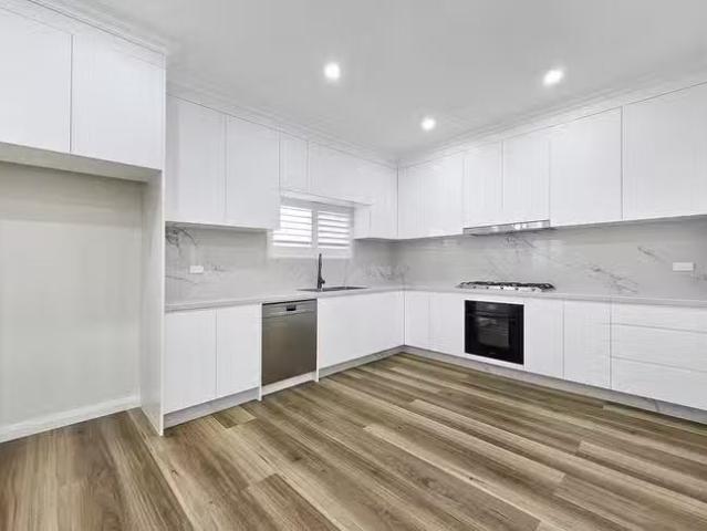 For Rent! 282 Roberts Road, Greenacre, NSW 2190