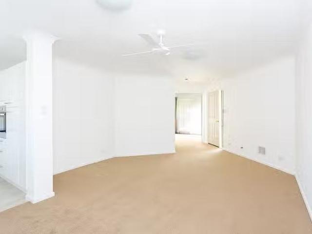 Cheap 28/49 North Lake Road, Myaree, WA 6154