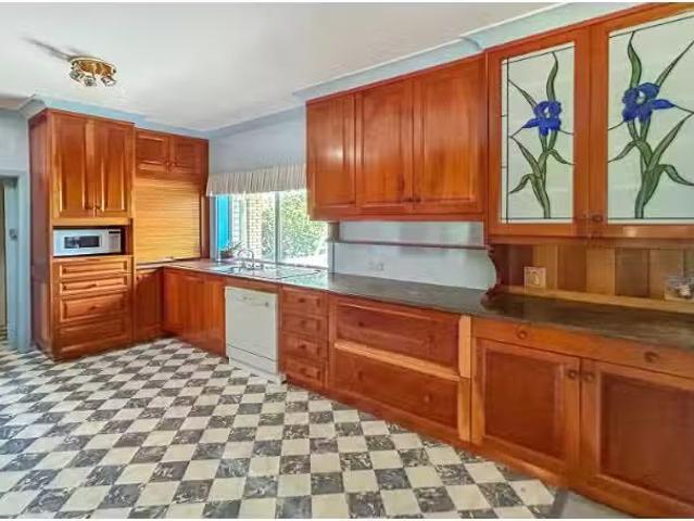 Unique 285 Lowther Siding Road, Lowther House for rent Listed.