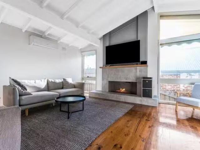 Cozy 28 Glengarwyn Road, Leopold, VIC 3224