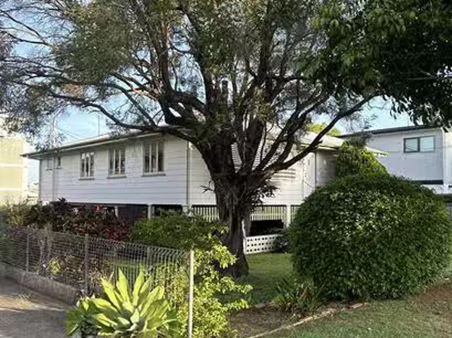 For Rent! 28 Thallon Street, Sherwood, QLD 4075