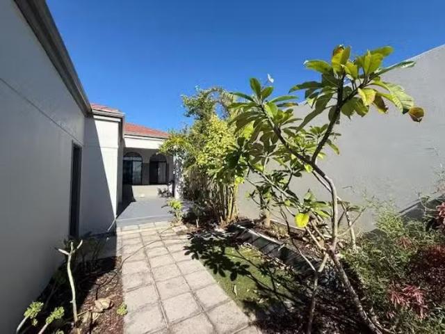 Rental! 2/9 Mell Road, Spearwood, WA 6163