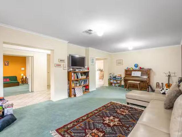 Cheap 29 Chowilla Street, Eden Hills, SA 5050