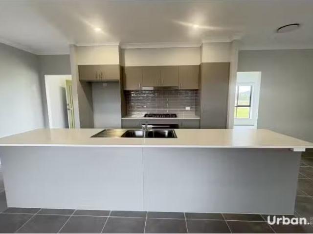 Cheap 2/9 Font Hill, Farley House for rent Listed by Bronlyn.