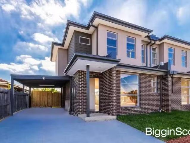 Nice 29A Stevens Road, St Albans VIC 3021