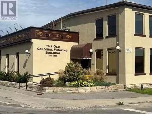 Just in! 200 294 Rink Street, Peterborough Town Ward 3, ON.
