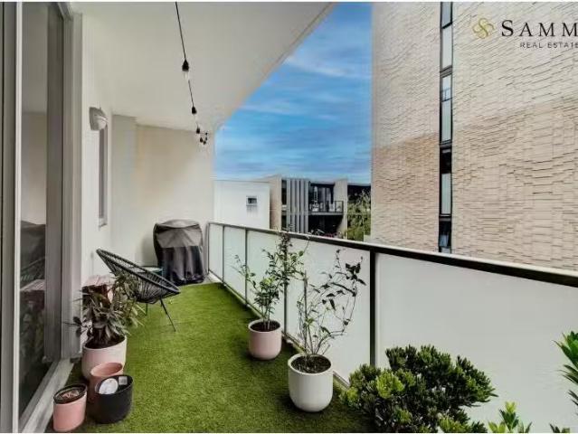 Deal! 201/40 Stanley Street, Collingwood Apartment for rent L.