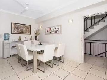 Nice 203/3 Melton Terrace, Townsville City, QLD 4810