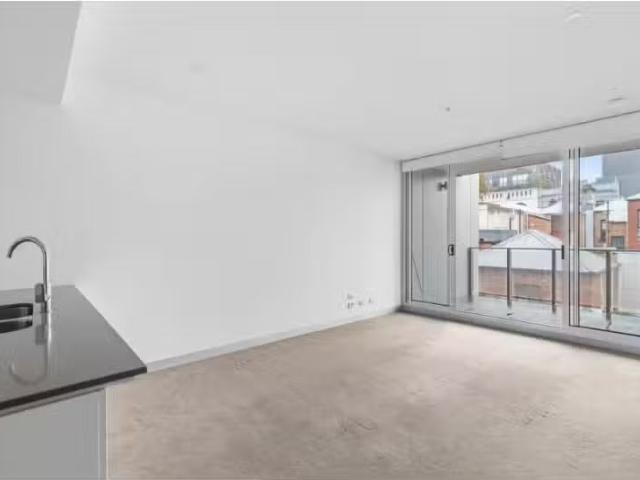 Just in! 204/10 Stanley Street, COLLINGWOOD Apartment for rent.
