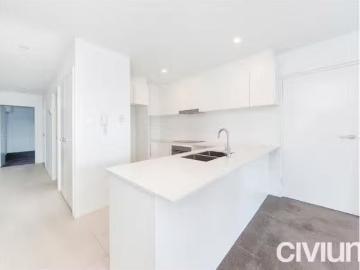 Unique 20/41 Hampton Circuit, YARRALUMLA Apartment for rent L.