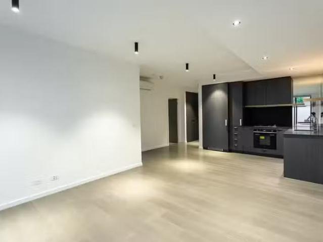Cheap 207/58 Queens Parade, Fitzroy North VIC 3068