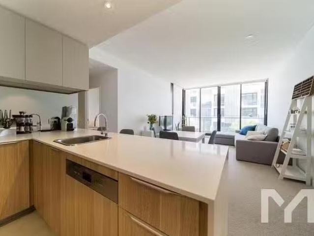 Just in! 209/15 Freeman Loop, North Fremantle, WA 6159