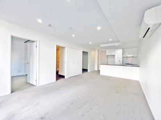 Deal! 209/30 La Scala Avenue, Maribyrnong VIC 3032