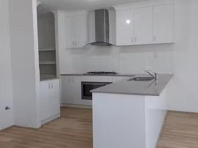 Deal! 20 Oakover Street, Dalyellup, WA 6230