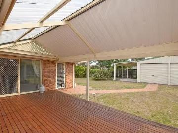 Nice 20 Brolga Court, Eli Waters, QLD 4655
