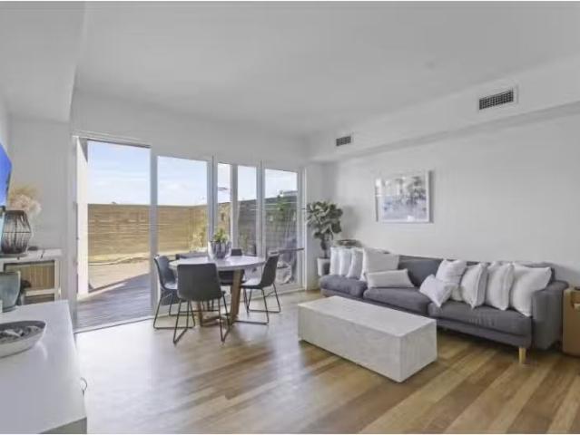 Rental! 20 Crystal Street, Rozelle House for rent Listed by R.