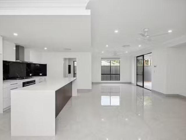 Rental! 20 Farncomb Street, Byford, WA 6122
