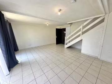 Nice 20 Simmons Place, KELSO Townhouse for rent Listed by Car.