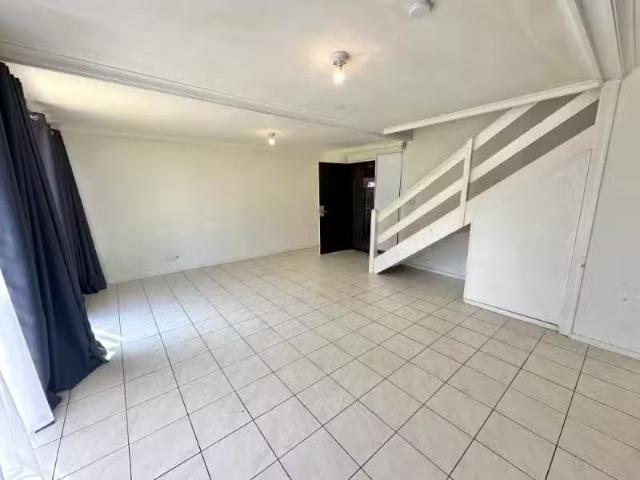 Cheap 20 Simmons Place, KELSO Townhouse for rent Listed by Ca.