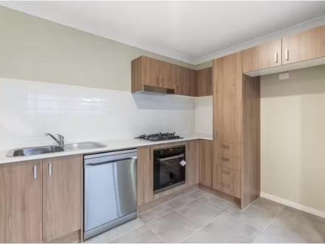 Rental! 2/13 Wickersley Street, Farley House for rent Listed.