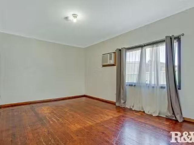 New 2/101 Melbourne Street, Oxley Park, NSW 2760