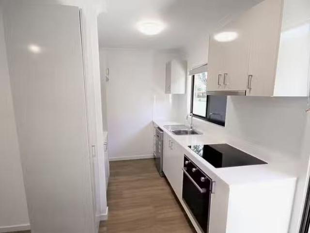 Rental! 2/103 Oates Avenue, Holland Park, QLD 4121