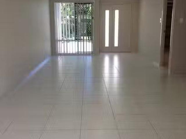 Charming 2/10 Astley Parade, North Lakes, QLD 4509