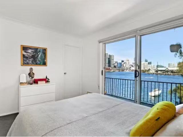 Nice 21/14 Hosking Street, Balmain East Townhouse for rent Li.