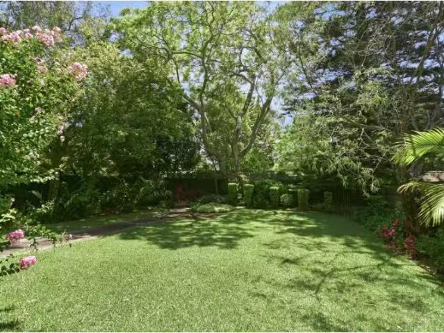 Just in! 211 Sailors Bay Road, Northbridge House for rent Lis.