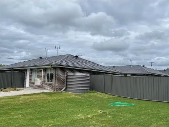 Charming 2/11D Chelmsford Street, KOOTINGAL House for rent Li.