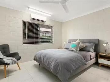 Rental! 2/120 Greenslopes Street, Edge Hill, QLD 4870