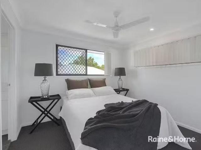 Just in! 2/121 Bunya Road, Everton Hills QLD 4053