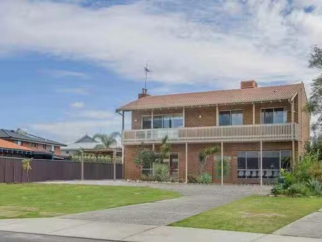 Cheap 212 Burke Drive, Attadale, WA 6156